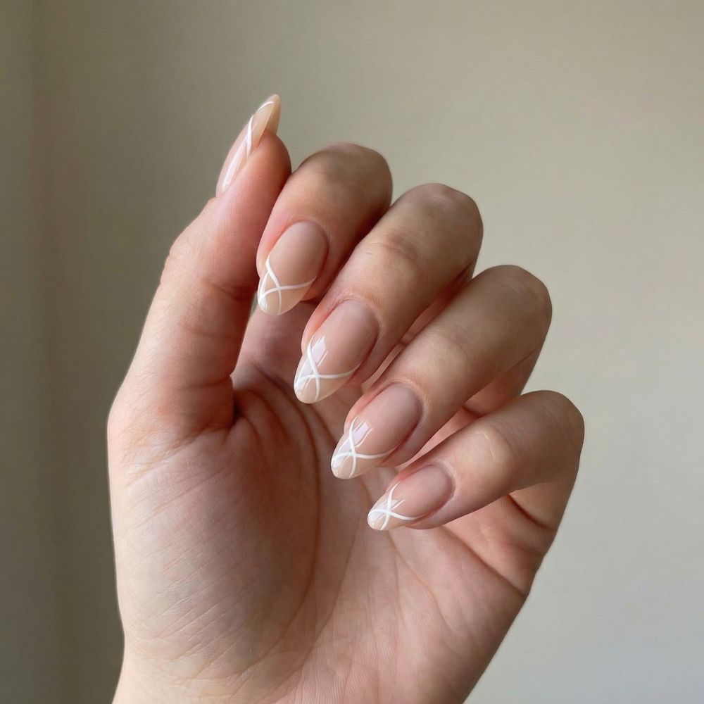 modern French manikűr menyasszonyi körmök_